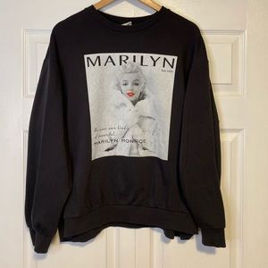 Dark Gray Marilyn Monroe Crewneck. Size XL from H&M